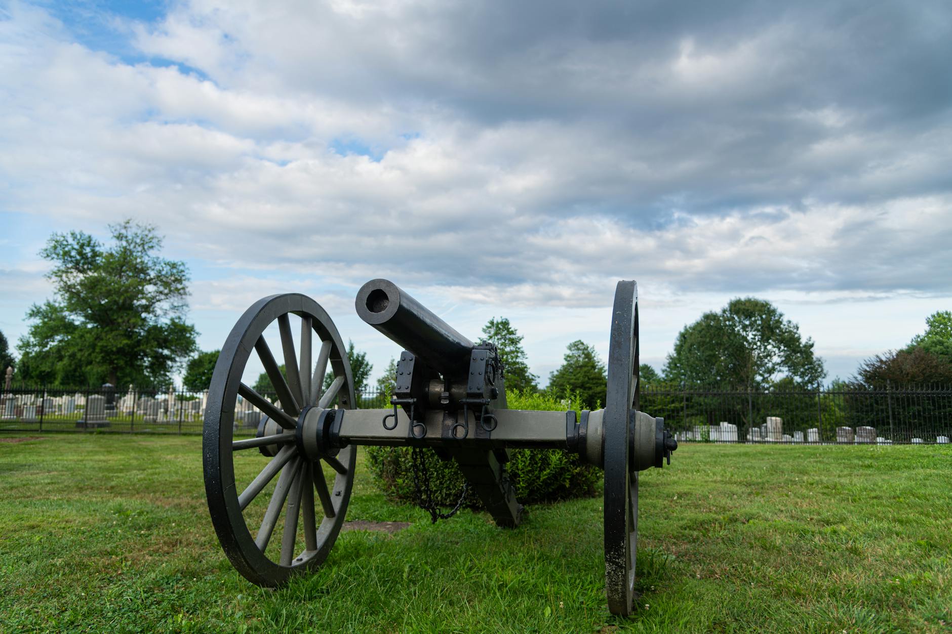 A historic cannon displayed at Gettysburg Battlefield, Pennsylvania.